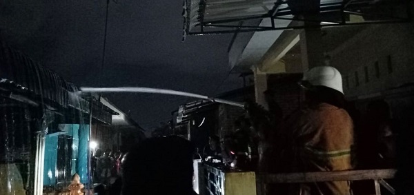 Satu Rumah Di Tebingtinggi Ludes Terbakar