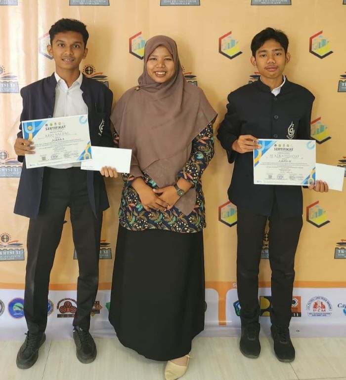 Dua Santri Dayah Ruhul Qurani Juara Olimpiade Matematika Di UTU