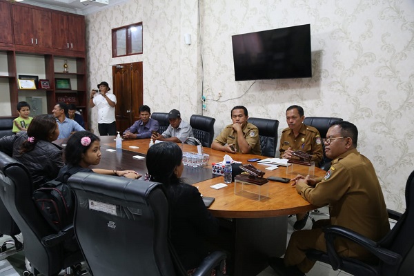 Bupati Toba Berikan Solusi Atas Keluhan Pendamping Difabel