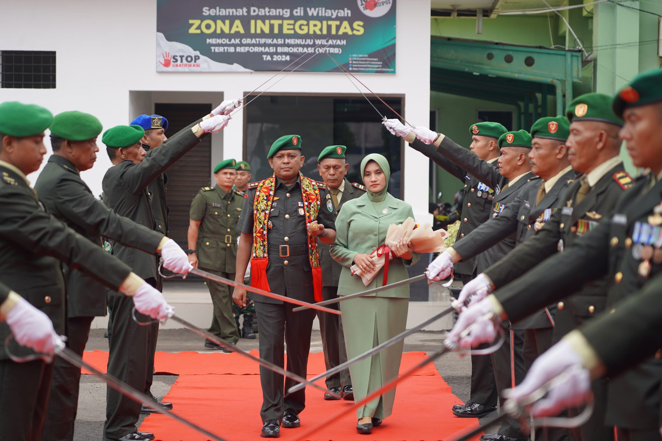 Pedang Pora Sambut Danrem 011/Lilawangsa Yang Baru