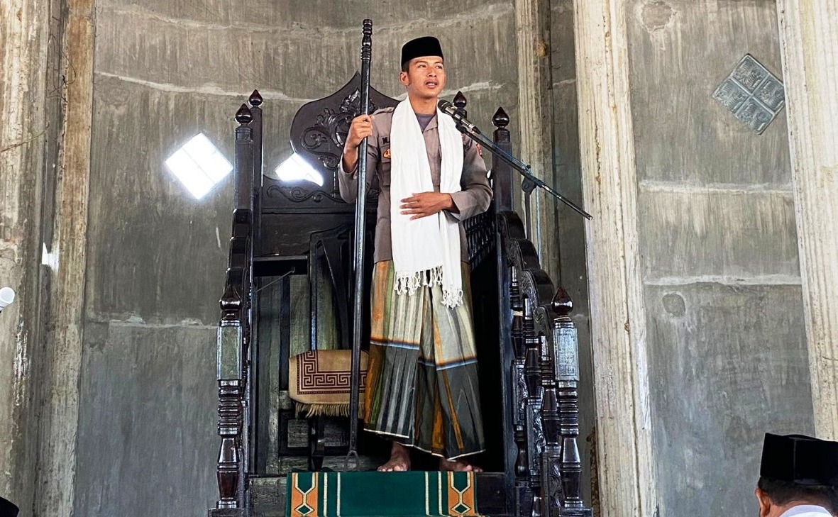 Polisi Isi Khutbah Jumat Di Aceh Timur