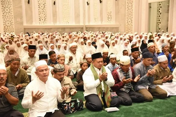 Bupati Tapsel Dan 1.500 Jamaah Doakan Alm Panusunan Pasaribu