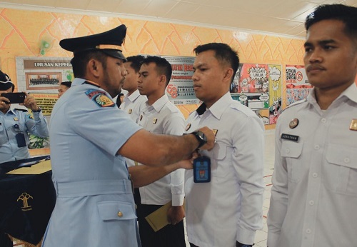 Dilantik, 8 PNS Baru Di Lingkungan Lapas Siborongborong