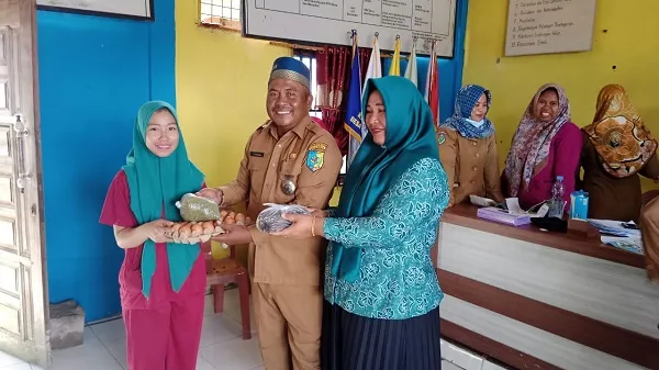 Cegah Stunting,<br>Ibu Hamil Desa Nelayan Dapat Makanan Tambahan