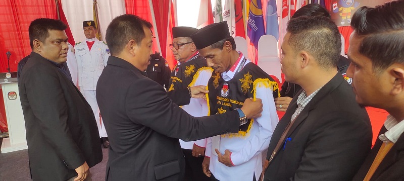 Pasangan Said Mahdum Dan Rusli Tambi Daftar Ke KIP Langsa