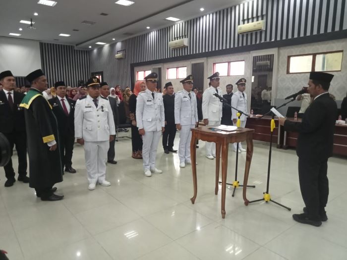 Pj Bupati Agara Lantik Camat Dan Kepala Puskesmas