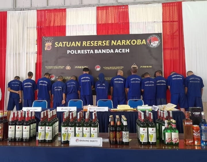Polresta Banda Aceh Amankan 11 Penjual Miras