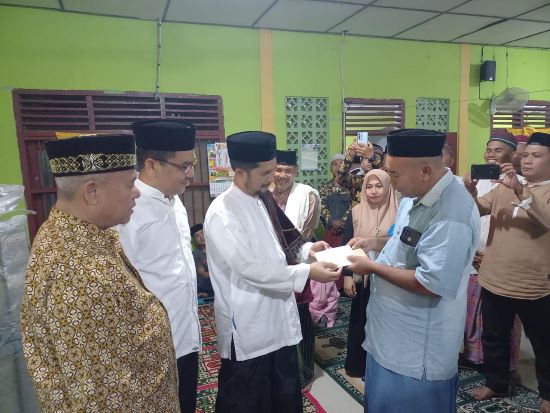 Safari Ramadan, Pemkab Agara Salurkan Bantuan Sosial