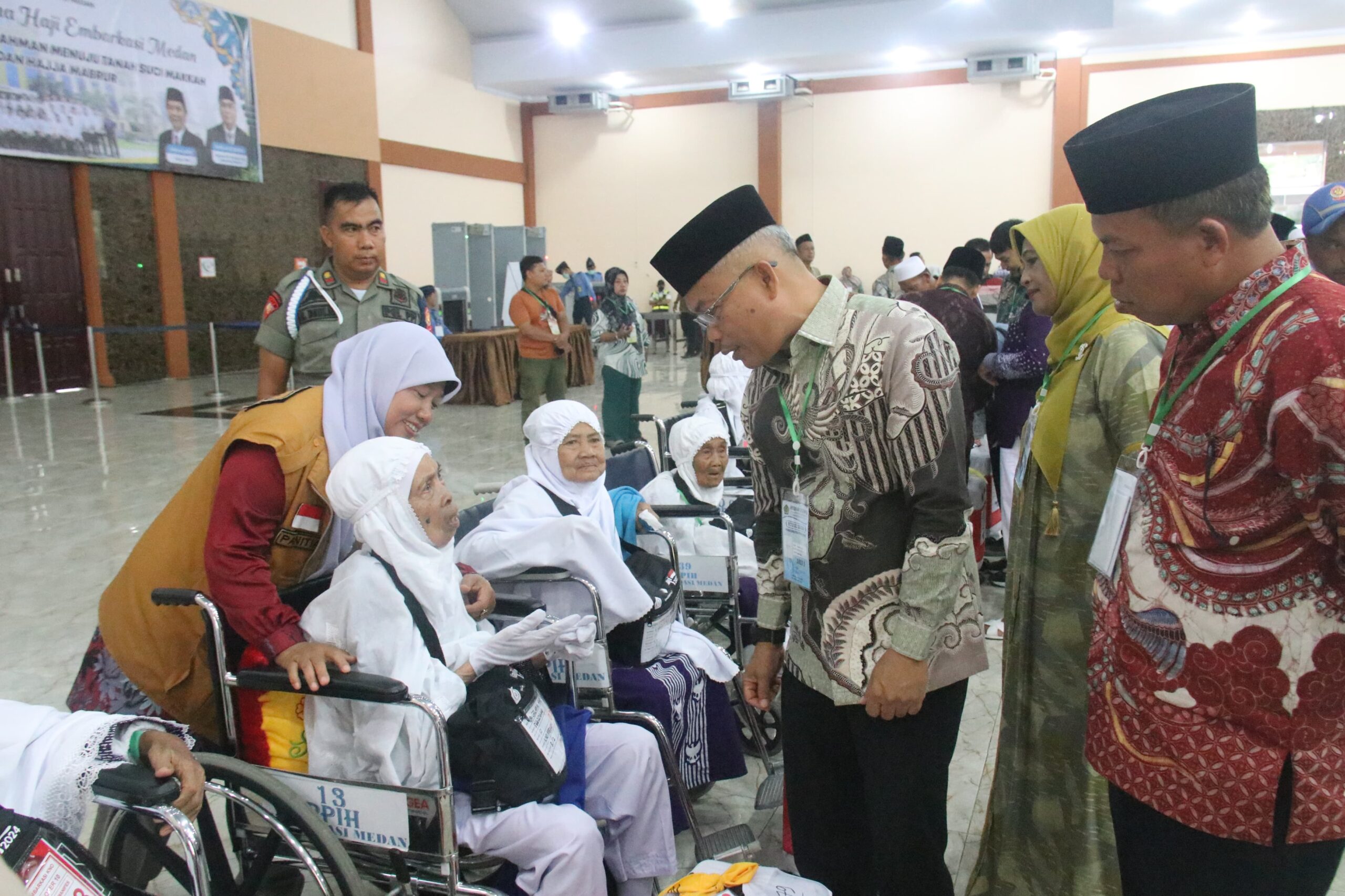 272 Jamaah Calhaj Palas Bertolak Dari Bandara Kualanamu Ke Jeddah