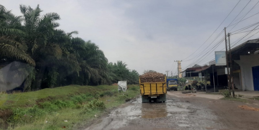 Kondisi Jalan Laras - Dolok Ilir Seperti Zaman Belum Merdeka