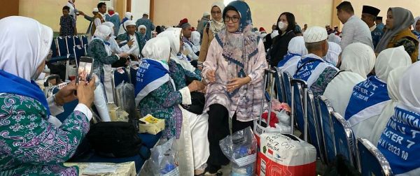 Wali Kota Jenguk Jamaah Haji P.Siantar