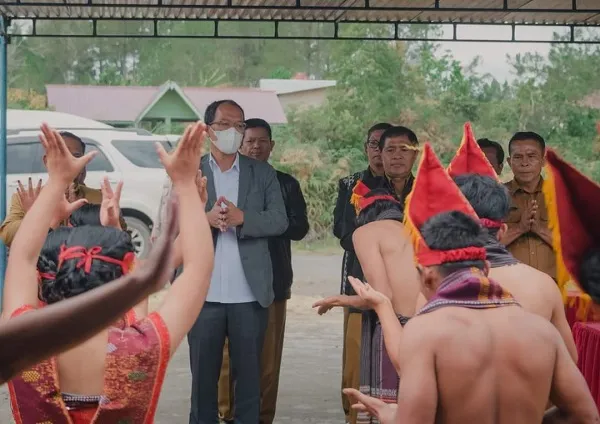 Bupati Humbahas Hadiri Syukuran Masyarakat Adat Pandumaan Sipituhuta