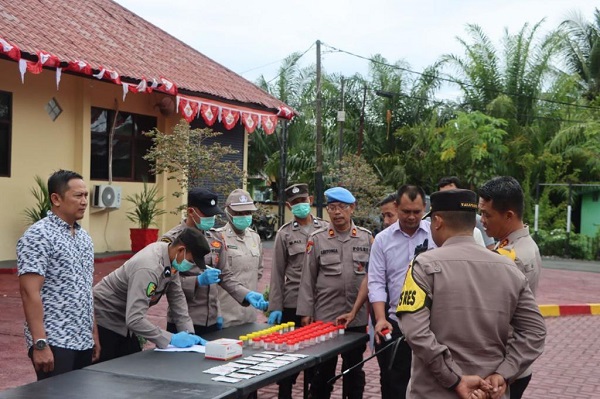 Mendadak, Polres Aceh Barat Tes Urine Acak Anggotanya