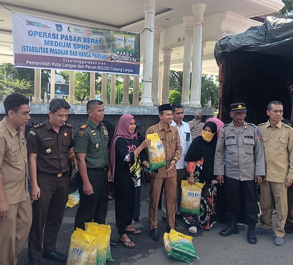 Bulog Langsa Gelar Pasar Murah