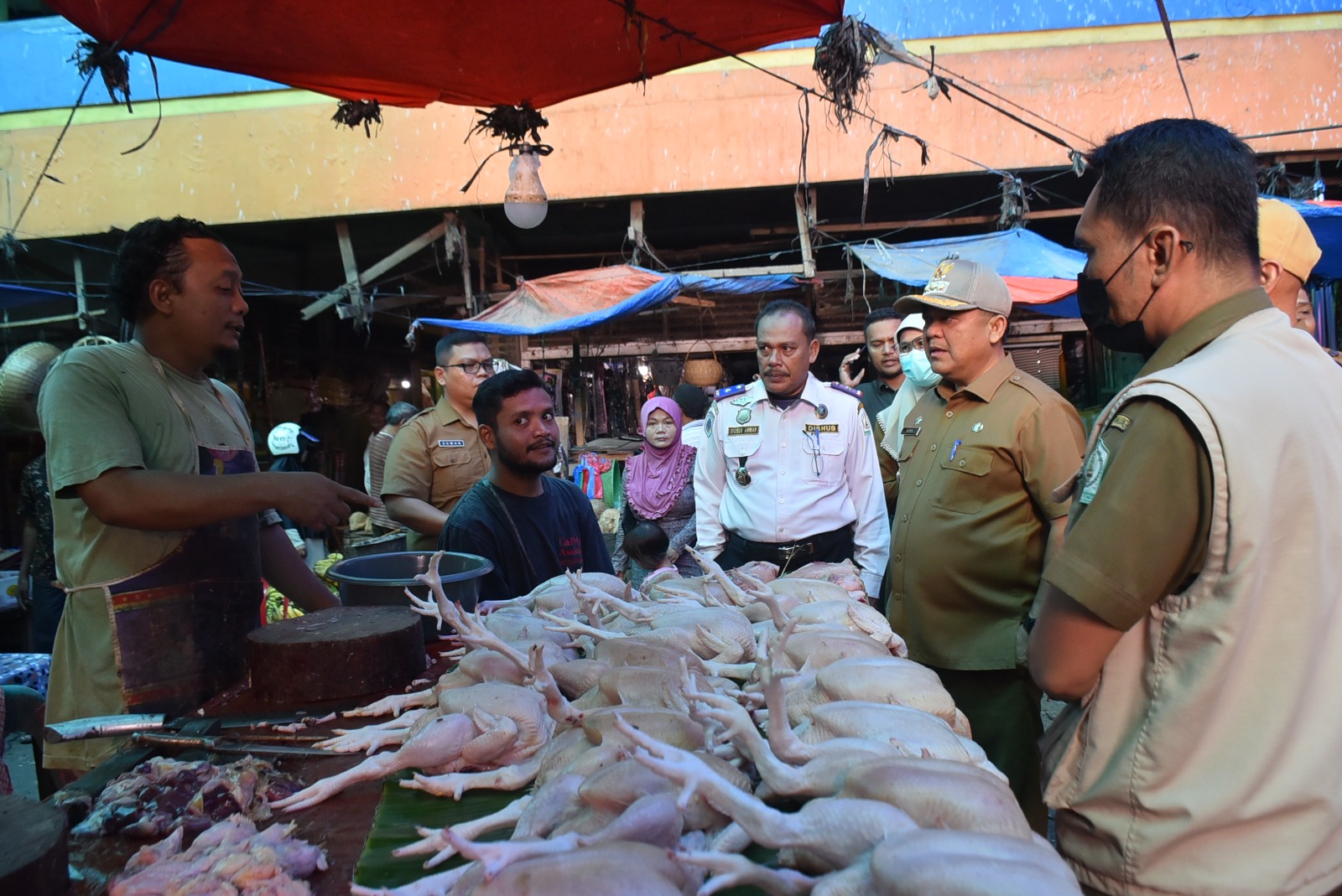 Pj Bupati Aceh Tamiang bersama TPID Pantau Harga Pasar