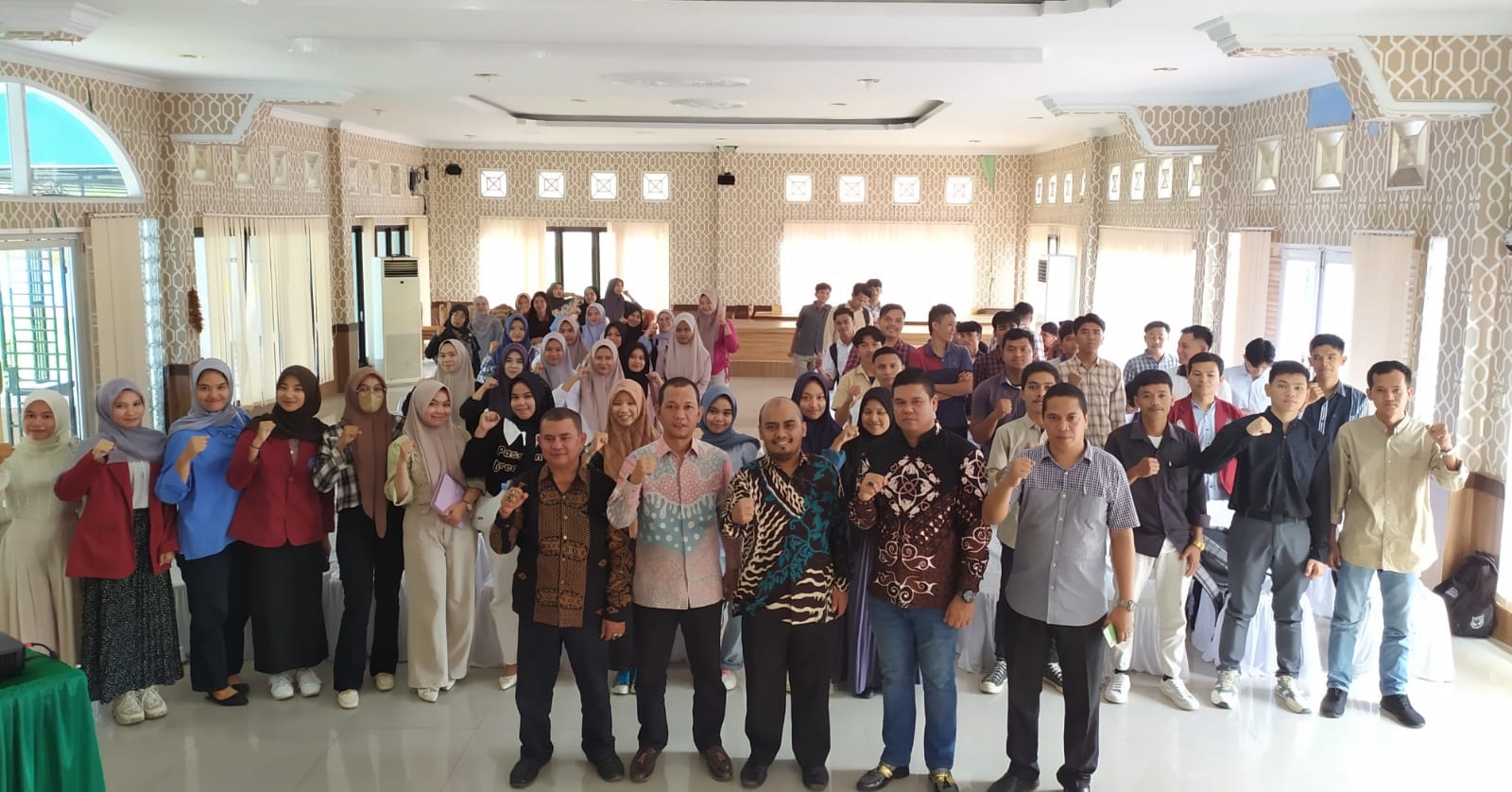 Hakim PN Madina Ajak Mahasiswa FH UM Tapsel Kritis Dan Jaga Integritas