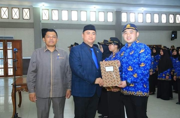 Bupati Labura Serahkan 178 SK PNS Formasi Tahun 2019