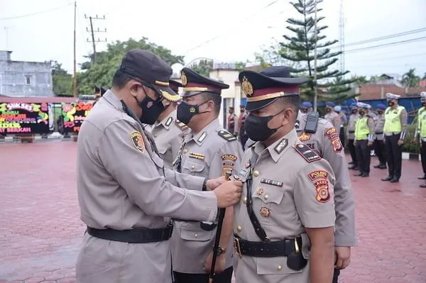 Kapolres Langsa Pimpin Sertijab Kasat Dan Kapolsek Langsa Barat