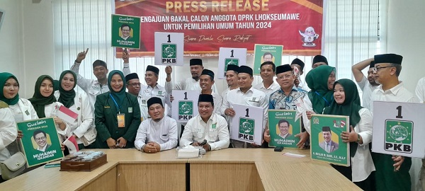 25 Bacaleg DPRK Dari PKB Lhokseumawe Mendaftar Ke KIP