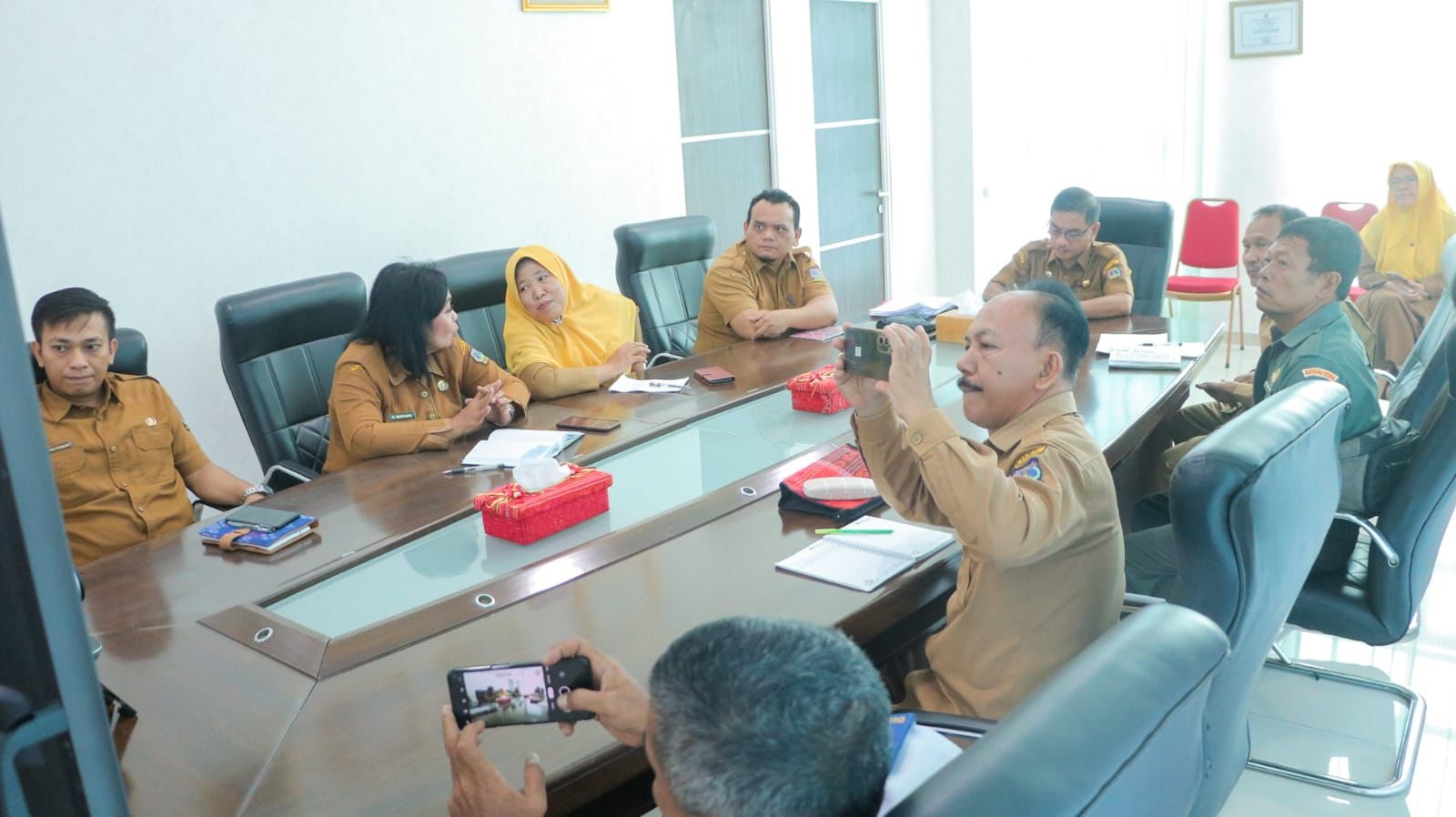 Pj Sekda Ikuti Rakor Pengendalian Inflasi Daerah Secara Virtual