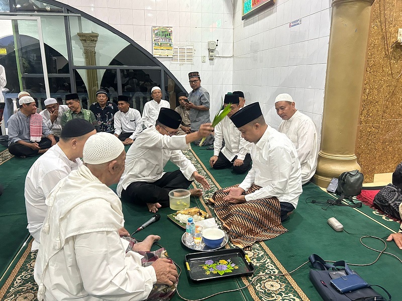 Pj Wali Kota Safari Subuh Di Masjid Al Mukminin