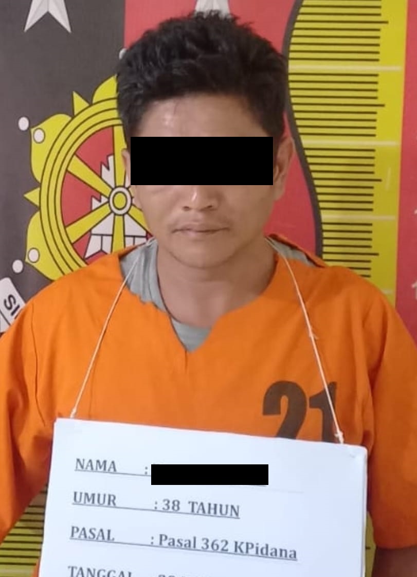 Warga Panyabungan Curi Keset Kaki Di Masjid Raya Padangsidimpuan
