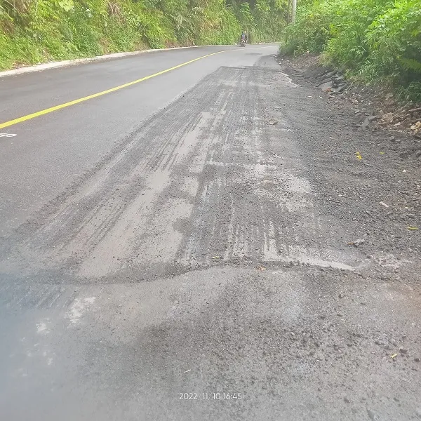 Hotmix Baru Dikerjakan, Beberapa Titik Di Ruas Jalan Digali Kembali