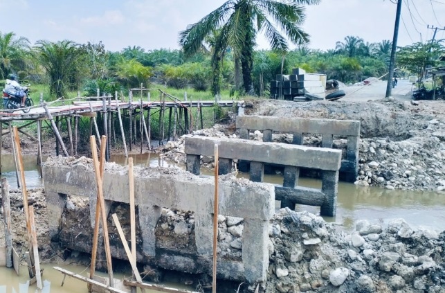 Asui Bantah Miliki Proyek Jembatan "Misterius" Di Sialang Taji