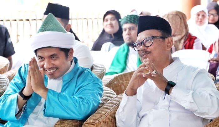 Plt Bupati Hadiri Haul Ke-15 TGB Syekh H Abdurrahman Rajagukguk QS