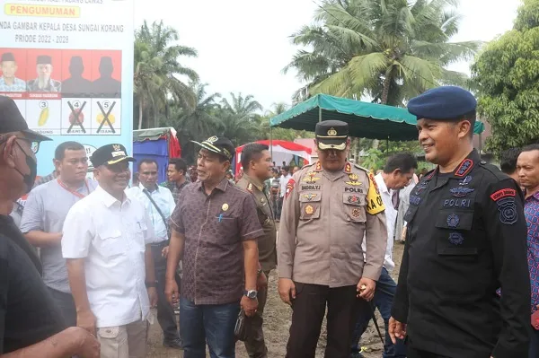 Ahmad Zarnawi Bersama Kapolres Palas Monitoring Pilkades
