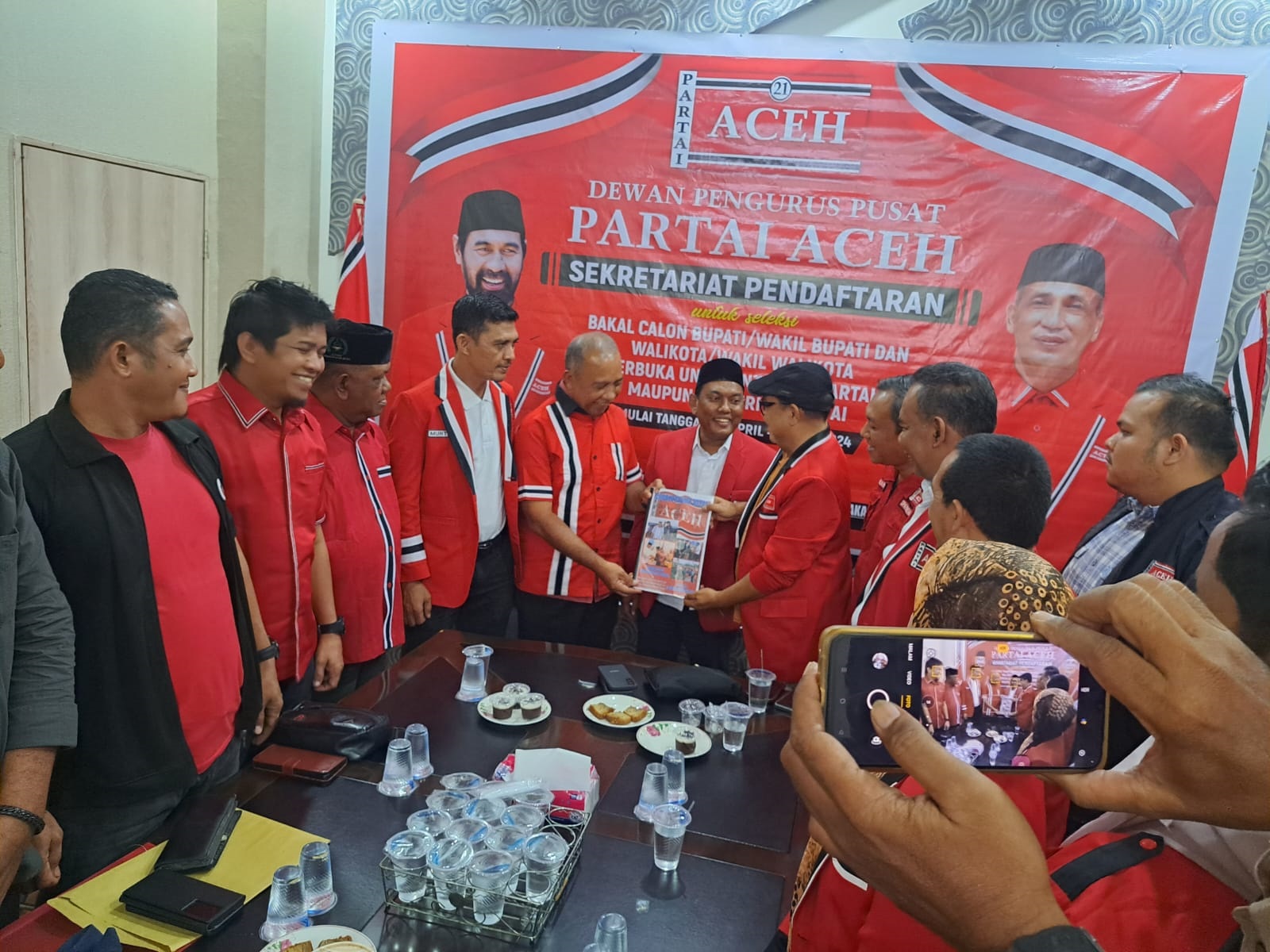 Hamdan Sati - Murtala Resmi Mendaftar Ke Partai Aceh