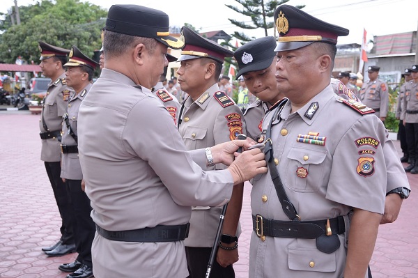 Kapolres Langsa Sertijab Kasat Narkoba, Binmas, Kabagren Dan Kapolsek