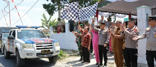 Peluncuran Bulan Bakti Polri Presisi, Kapolres P.Siantar Serahkan Bansos