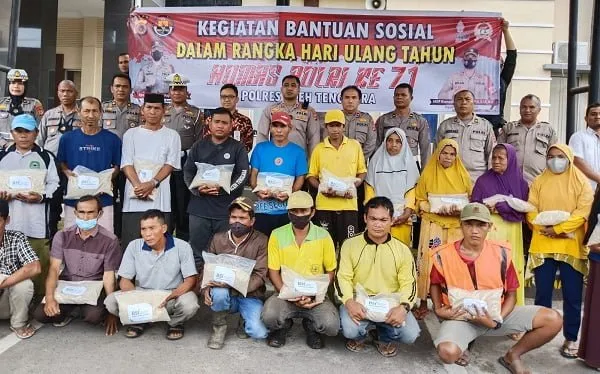 HUT Ke-71 Humas Polri, Polres Agara Bagikan Bansos