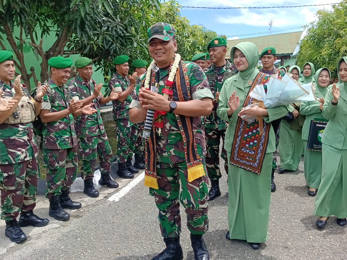 Letkol Czi Arya Murdyatoro ST Dandim Agara Baru