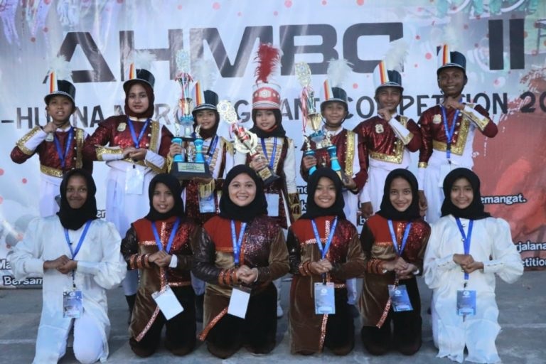 Marching Band SD Yayasan Kemala Bhayangkari Banda Aceh Raih Juara Di AHMBC-II