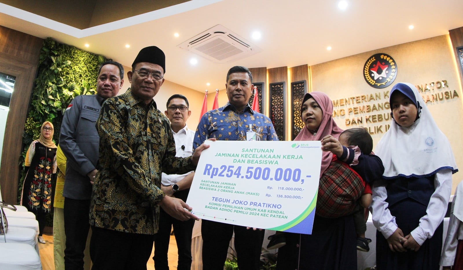 44 Petugas Pemilu Meninggal, Ahli Waris Dapat Santunan BPJamsostek Rp2,57 M