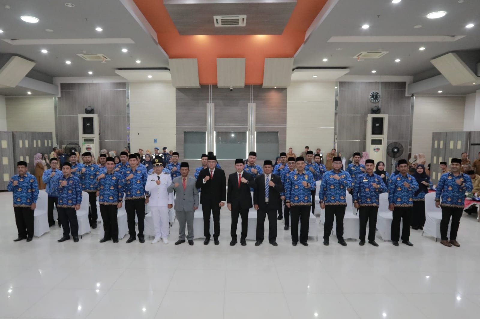 Lantik Sejumlah Pejabat Eselon III Dan IV, Ini Pesan Pj Sekda