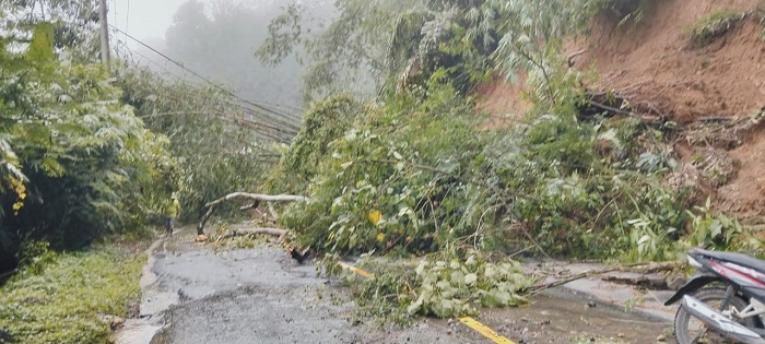 Akibat Intensitas Curah Hujan Tinggi, Sejumlah Ruas Jalan Terputus Di Dairi