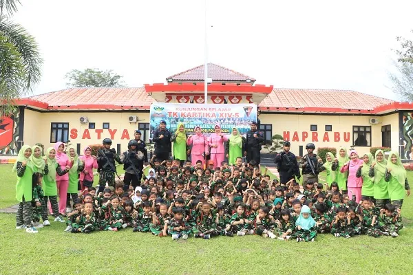TK Yayasan Kartika Jaya Kunjungi Mako Brimob
