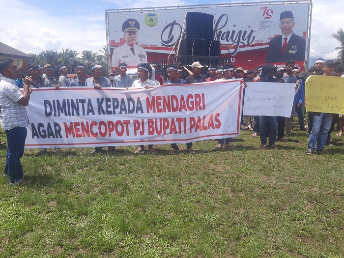 Pj Bupati Palas Lakukan Mutasi, Aliansi Masyarakat Peduli Demokrasi Aksi