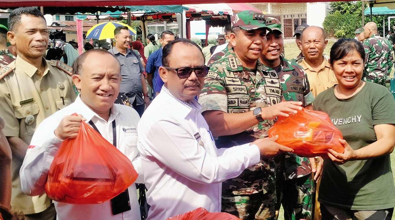 Wabup Simalungun Bersama Danrem 022/PT Hadiri Bazar TNI