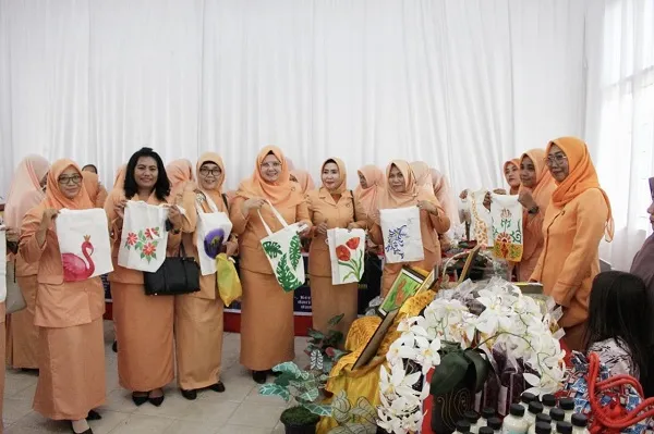 Ketua DWP Disdiksu Kunker Ke DWP Cabdis Kisaran