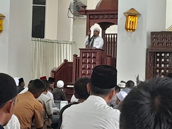 Khatib Ajak Jamaah Masjid Agung Panyabungan Bantu Palestina