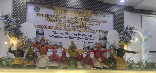 Tari Saman Semarakkan Perpisahan Siswa MIN 2 Langsa