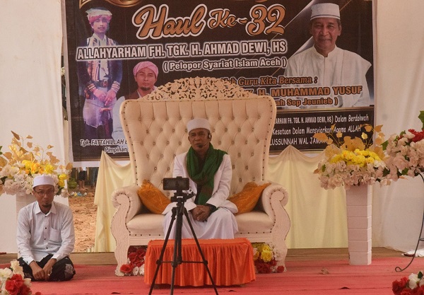 Ribuan Jamaah Hadiri Haul XXXII Almarhum Ahmad Dewi