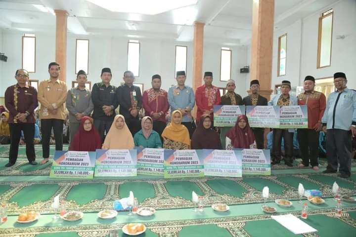 Pemkab Bener Meriah Berikan Honor 355 Guru TPA