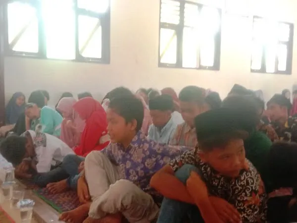 Peringatan Maulid Nabi Muhammad Keluarga Besar SMPN 4 Penanggalan