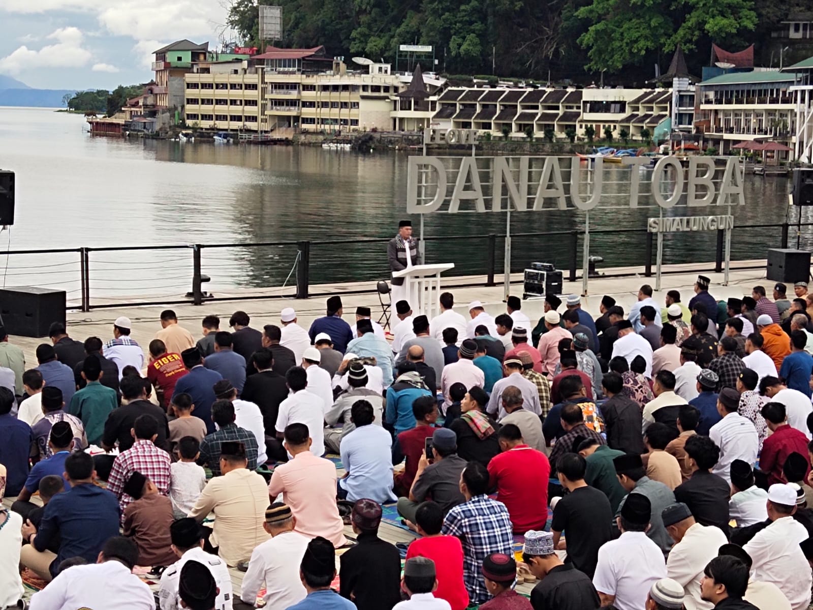 Shalat Idul Adha Di Ruang Terbuka Publik Parapat Berlangsung Tertib Dan Lancar