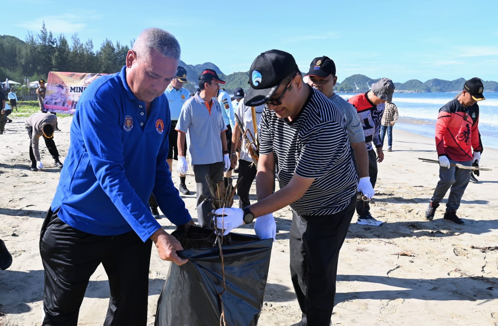 Program Satu Jam Pungut Sampah Terus Berlanjut